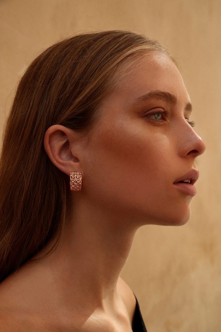 orecchini gasometro indossato rosa