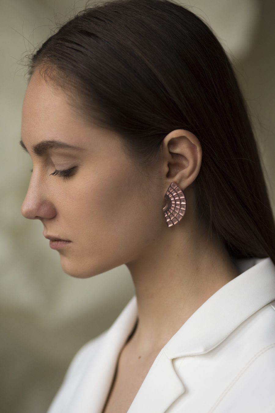 Orecchini Pantheon indossati oro rosa