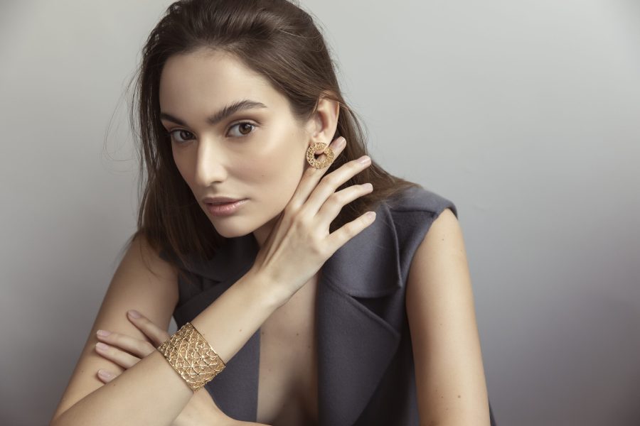 Indossato orecchini Gasometro Hoop oro 1