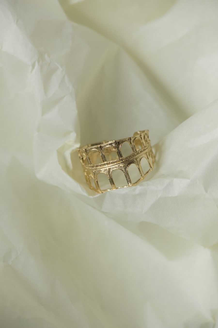 Bracciale POrtici still ambientato