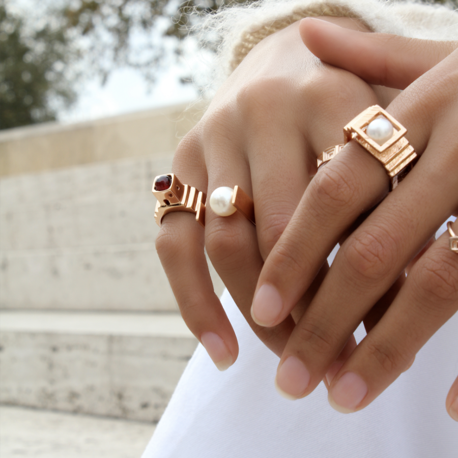 Anello-Capri-gold-e-granato